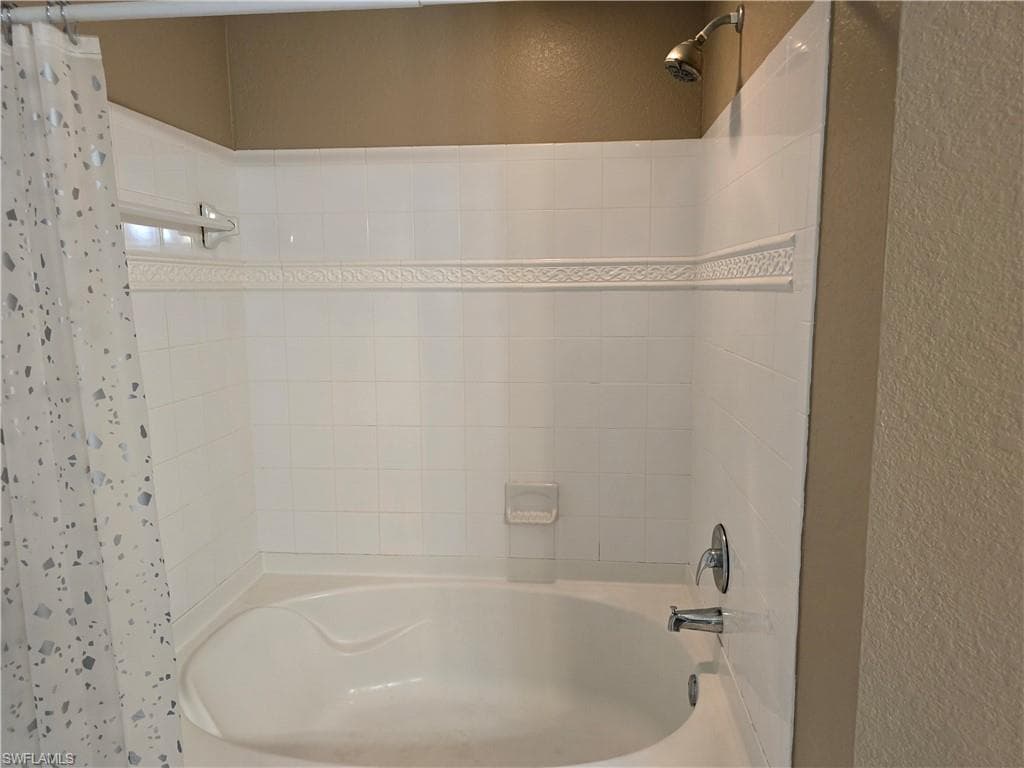 12940 Positano Cir 201, Naples, FL 34105-25