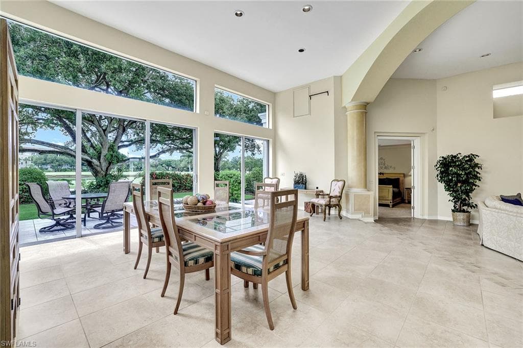 7964 Grand Bay Dr 8, Naples, FL 34108-9