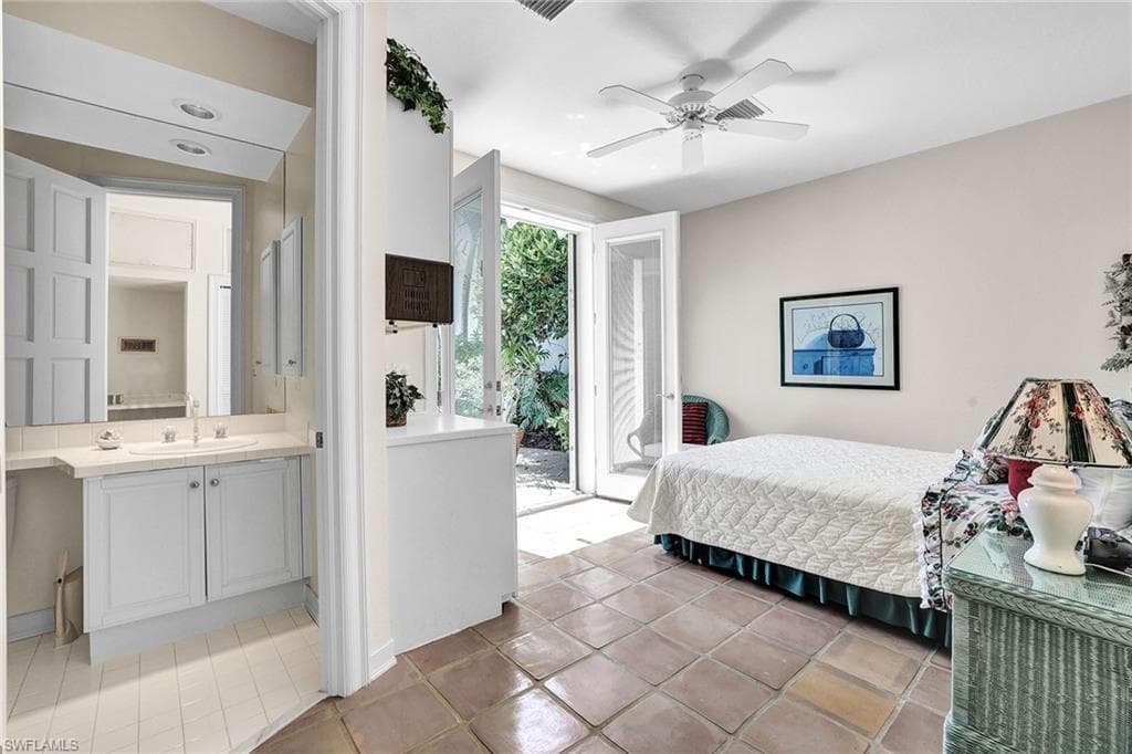 7964 Grand Bay Dr 8, Naples, FL 34108-21