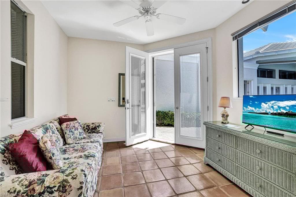 7964 Grand Bay Dr 8, Naples, FL 34108-25