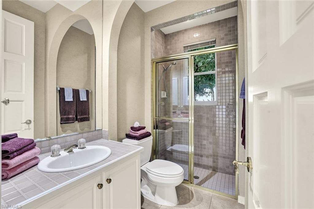 7964 Grand Bay Dr 8, Naples, FL 34108-26