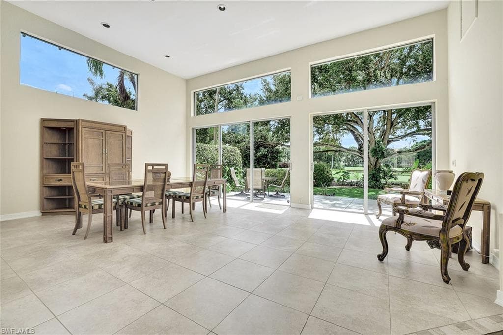 7964 Grand Bay Dr 8, Naples, FL 34108-8