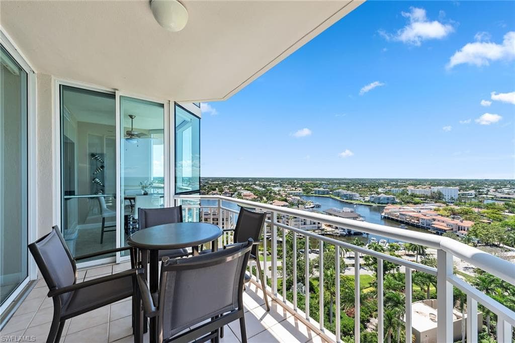 4255 Gulf Shore Blvd N 1403, Naples, FL 34103-17