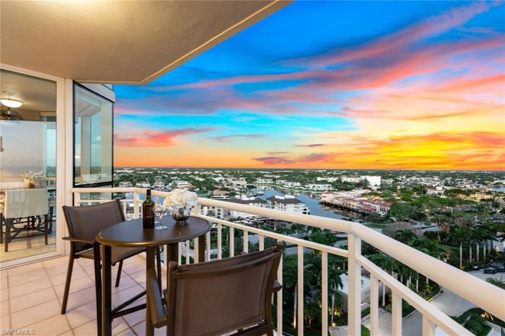 4255 Gulf Shore Blvd N 1403, Naples, FL 34103-2