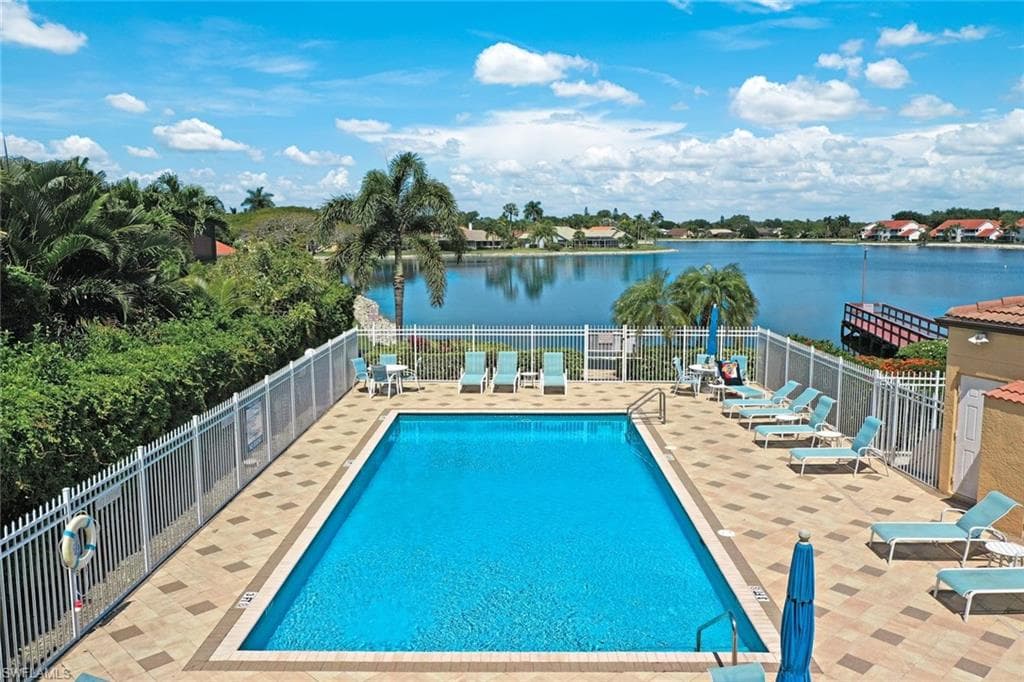 505 Mardel Dr 109, Naples, FL 34104-17