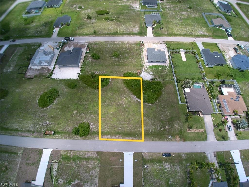 3812 41st St, Cape Coral, FL 33993-1