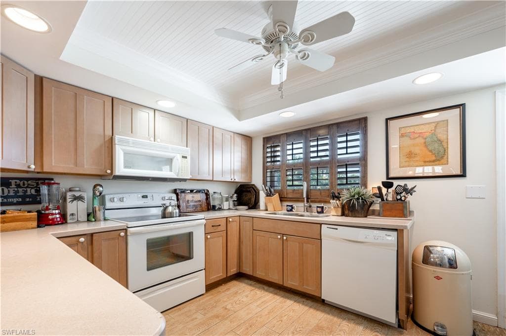 1100 8th Ave S A205, Naples, FL 34102-15