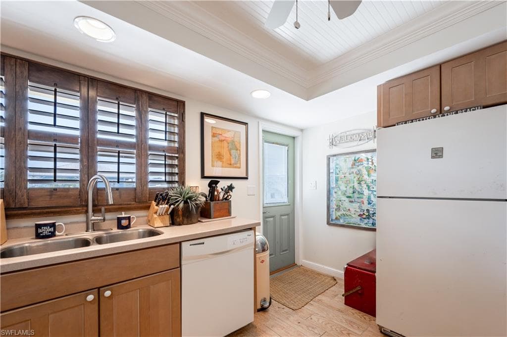 1100 8th Ave S A205, Naples, FL 34102-17