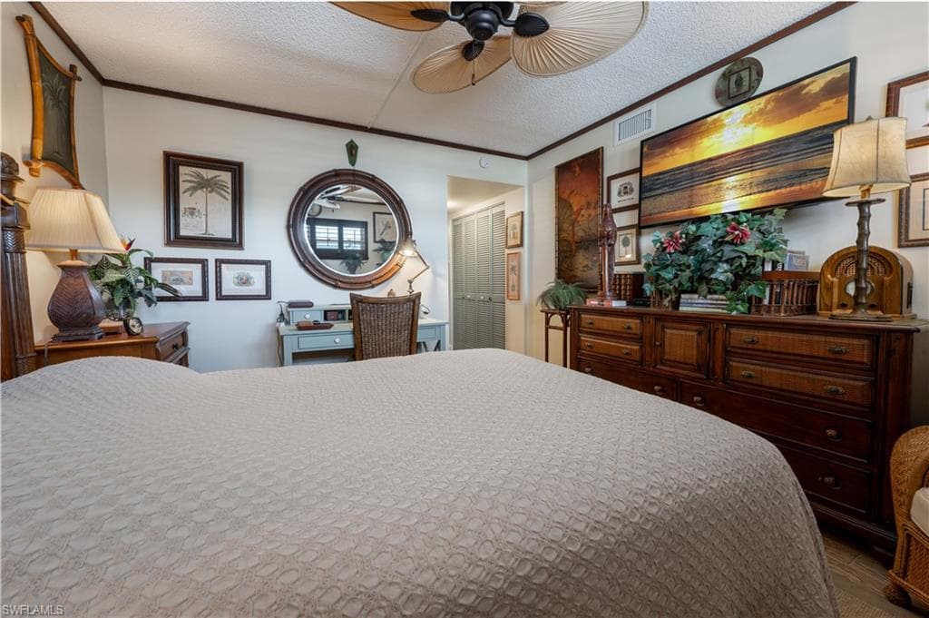 1100 8th Ave S A205, Naples, FL 34102-20