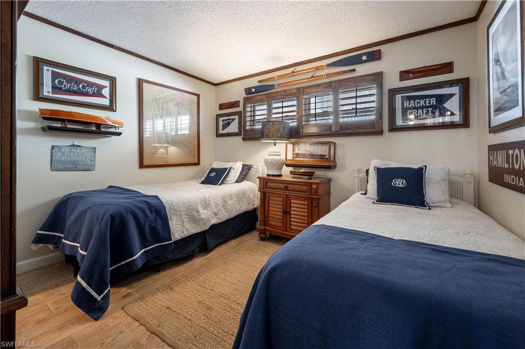 1100 8th Ave S A205, Naples, FL 34102-22