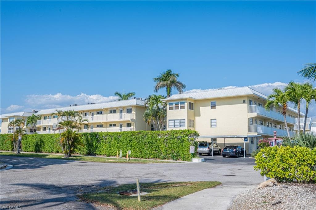 1100 8th Ave S A205, Naples, FL 34102-31