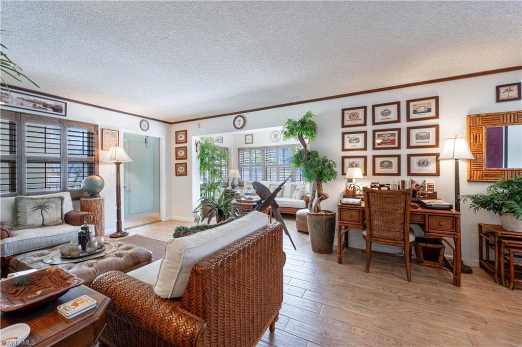 1100 8th Ave S A205, Naples, FL 34102-5