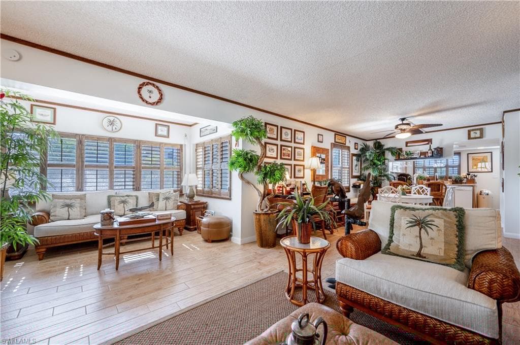 1100 8th Ave S A205, Naples, FL 34102-6