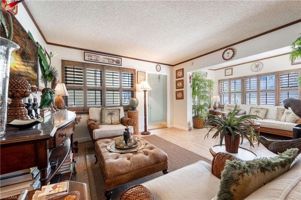 1100 8th Ave S A205, Naples, FL 34102-7