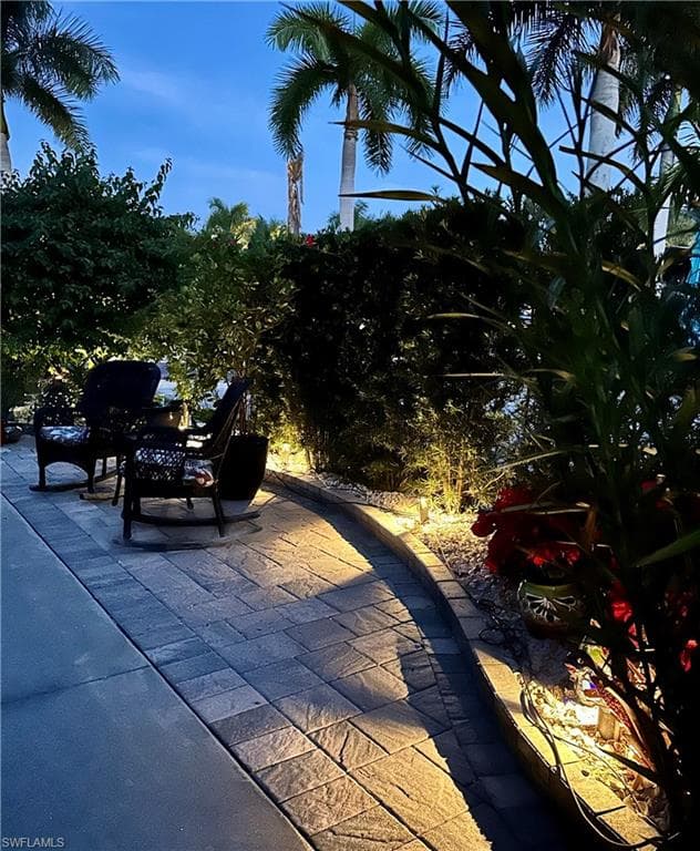 13573 Snapper Ln, Naples, FL 34114-38