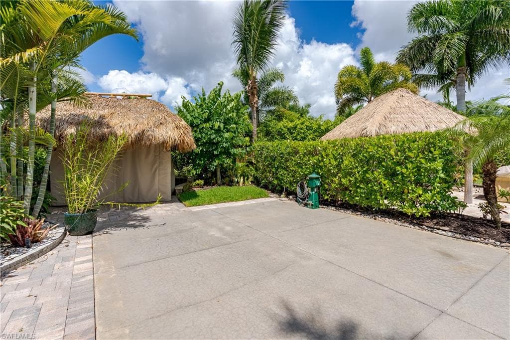13573 Snapper Ln, Naples, FL 34114-43