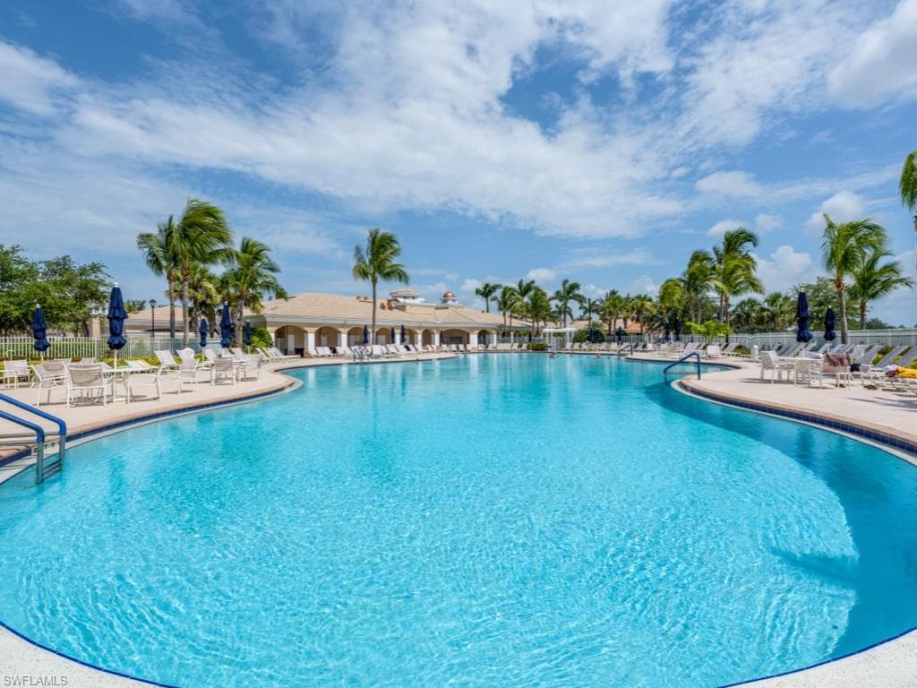 7857 Umberto Ct, Naples, FL 34114-25