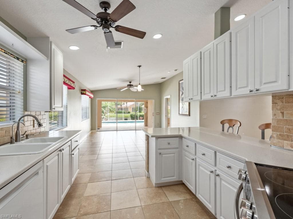 7857 Umberto Ct, Naples, FL 34114-6