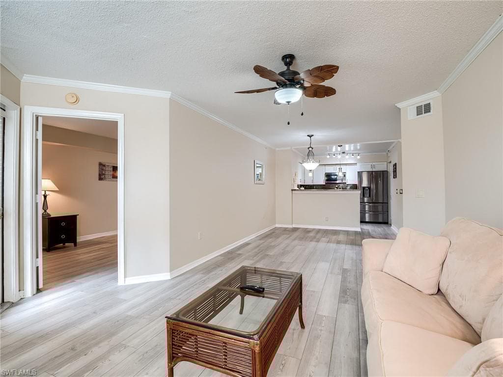 8736 River Homes Ln 7105, Bonita Springs, FL 34135-8