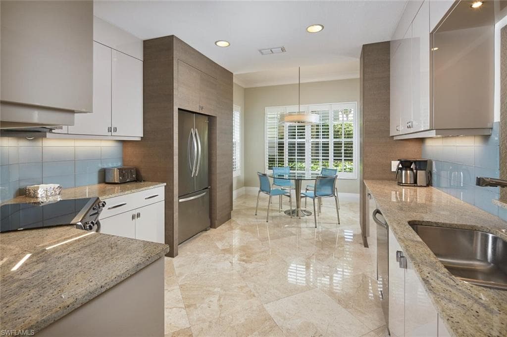 9014 Whimbrel Watch Ln 101, Naples, FL 34109-8