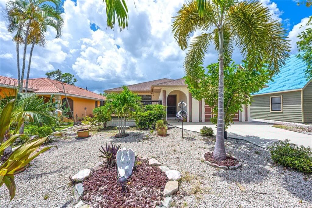 778 109th Ave N, Naples, FL 34108-1