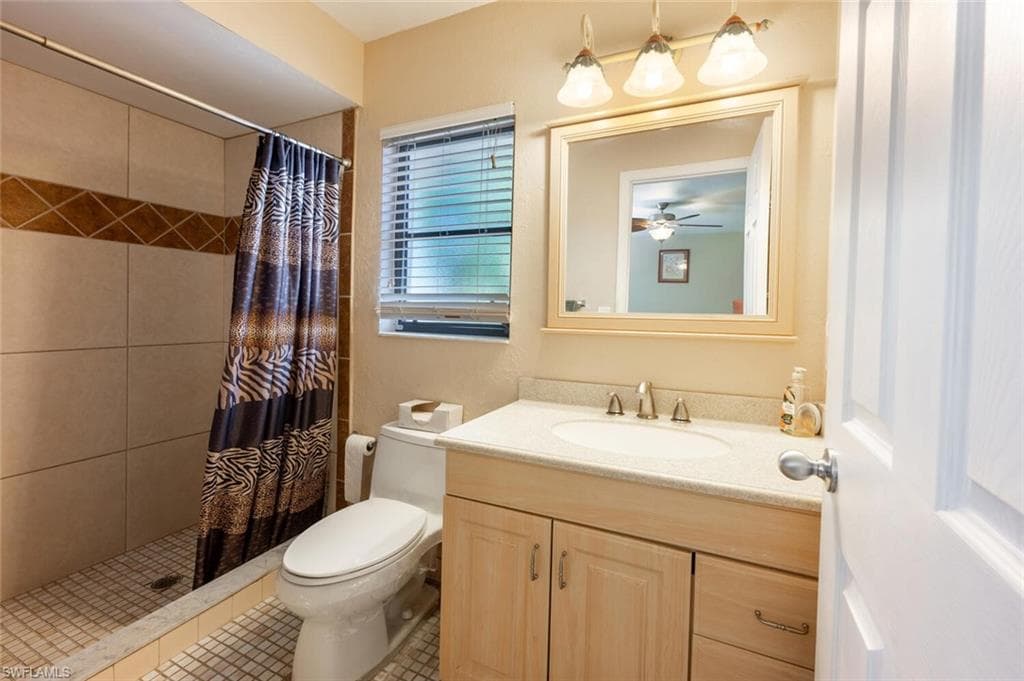 778 109th Ave N, Naples, FL 34108-26