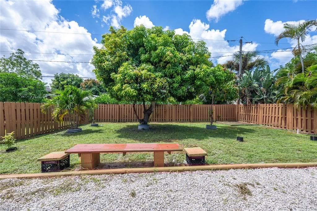 778 109th Ave N, Naples, FL 34108-31