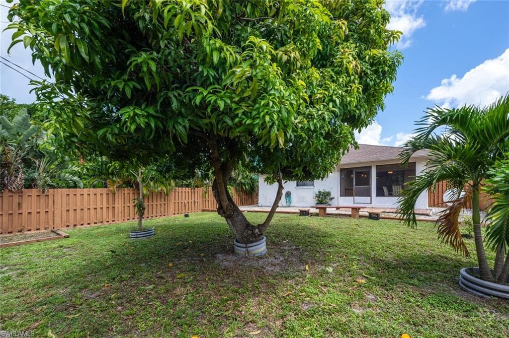 778 109th Ave N, Naples, FL 34108-36
