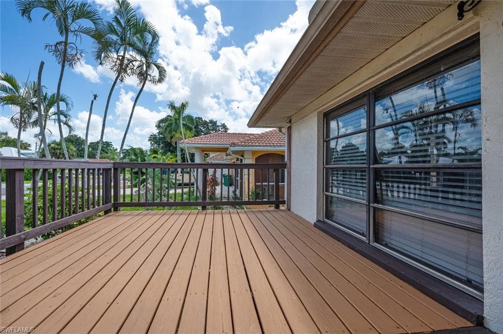 778 109th Ave N, Naples, FL 34108-6