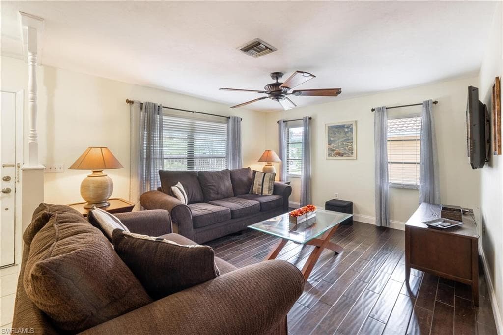778 109th Ave N, Naples, FL 34108-8