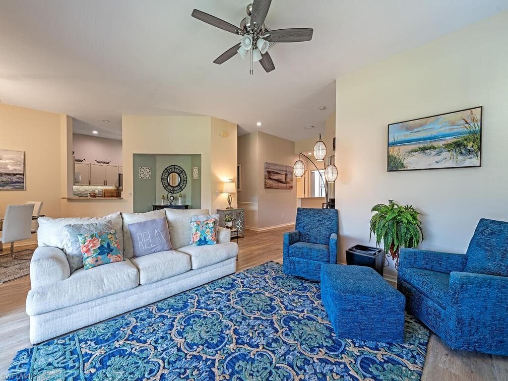 184 Vintage Cir N201, Naples, FL 34119-4