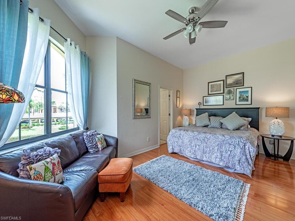 184 Vintage Cir N201, Naples, FL 34119-7