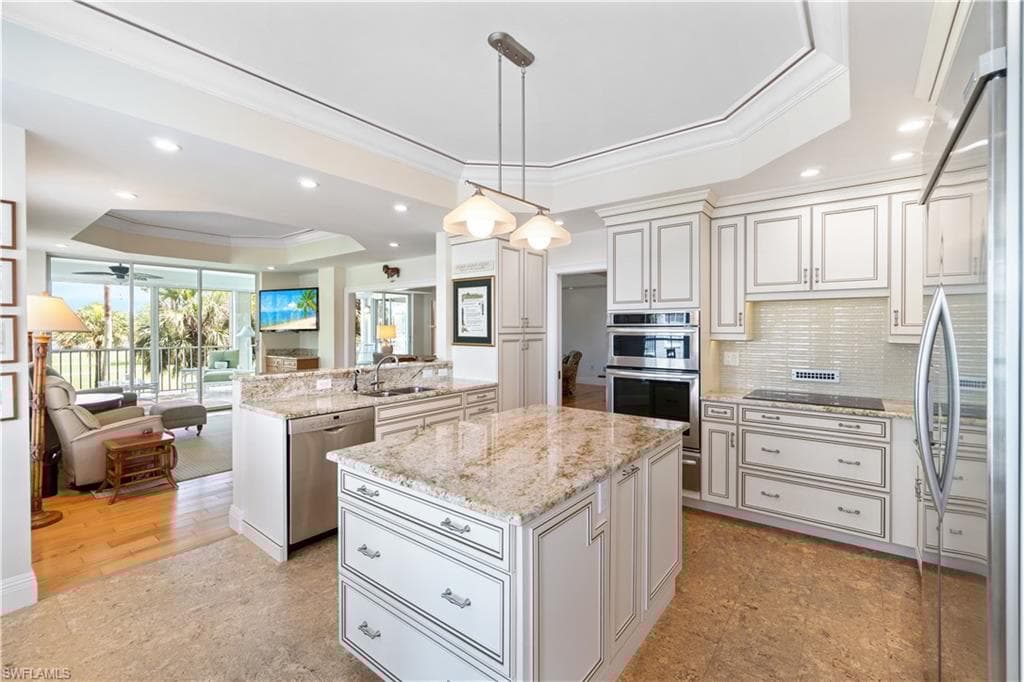 591 Audubon Blvd B-102, Naples, FL 34110-8