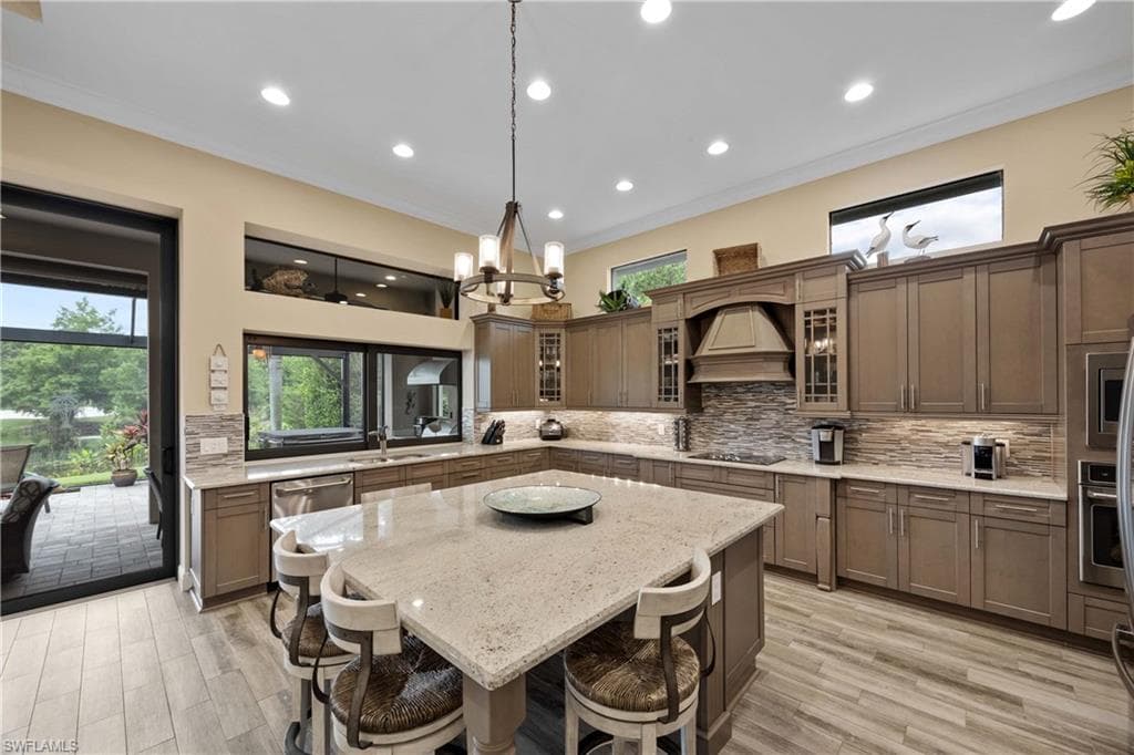 12402 Lockford Ln, Naples, FL 34120-12