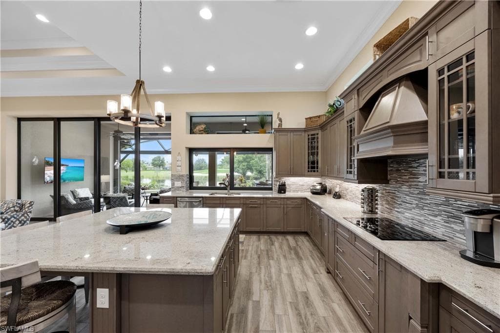 12402 Lockford Ln, Naples, FL 34120-15