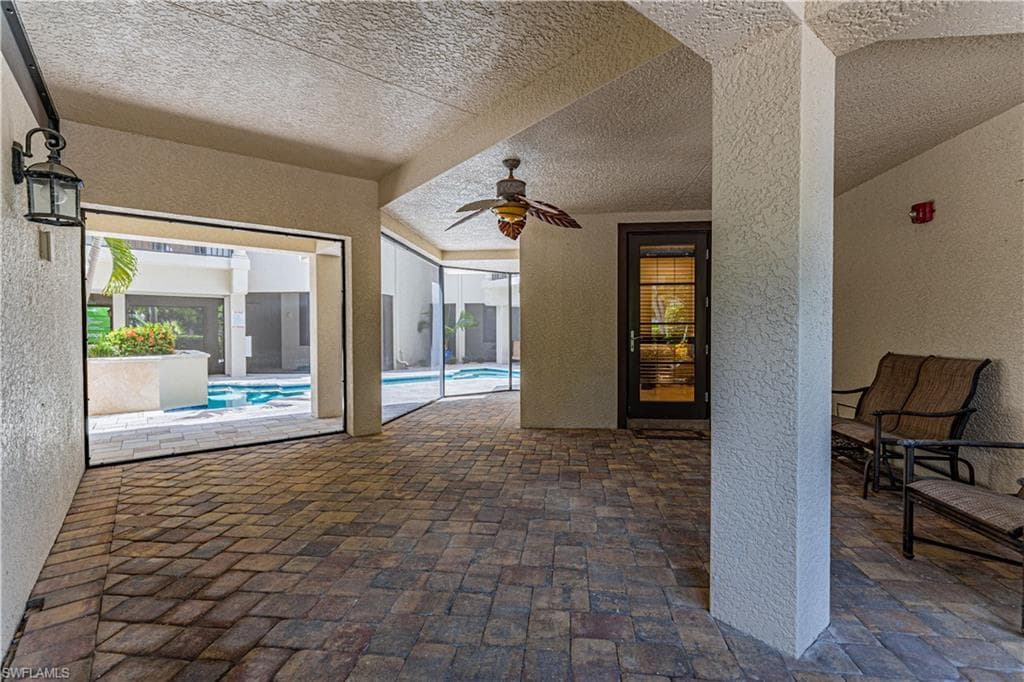 688 10th Ave S D2, Naples, FL 34102-34