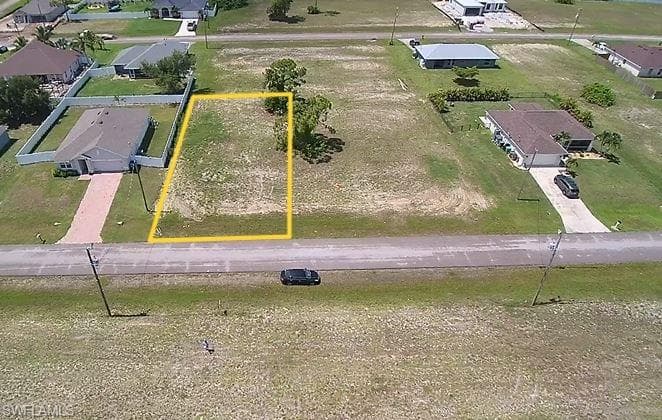 2916 25th Ln, Cape Coral, FL 33993-4