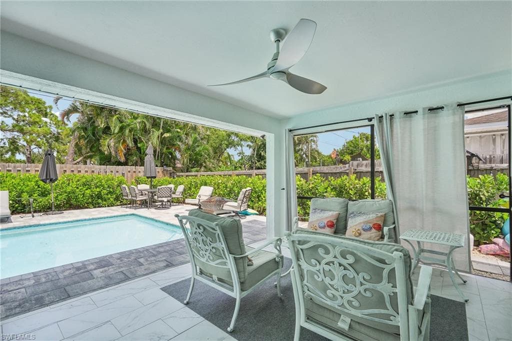 705 103rd Ave N, Naples, FL 34108-27