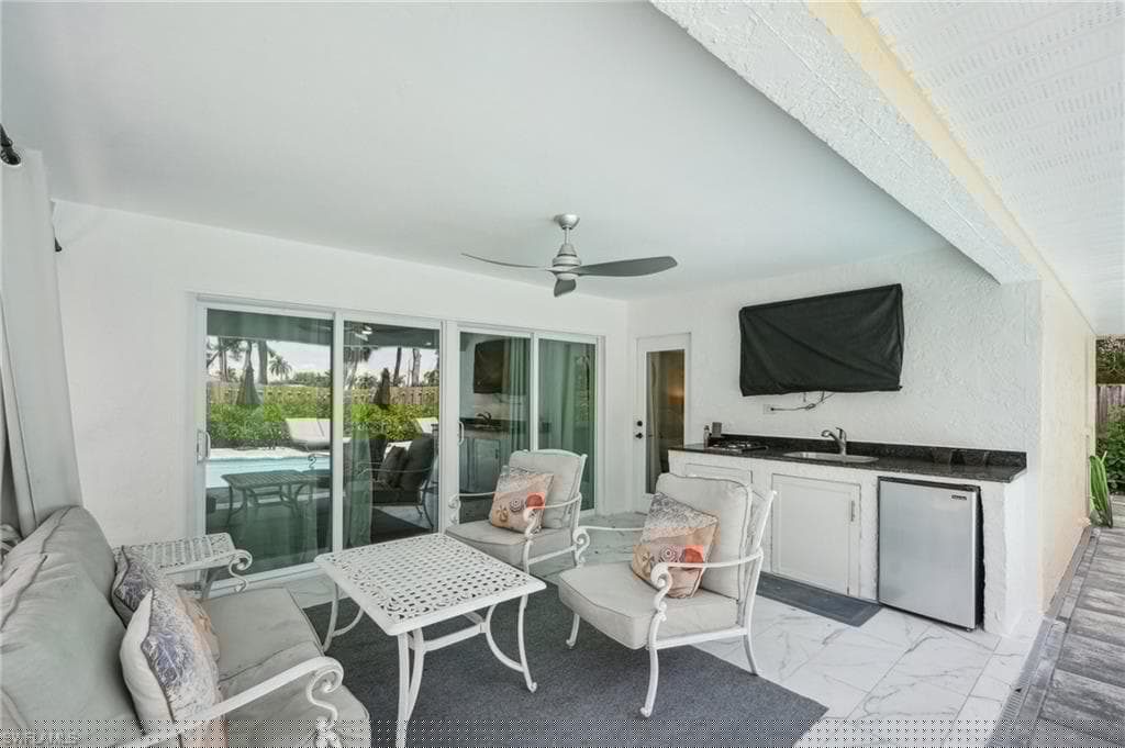 705 103rd Ave N, Naples, FL 34108-28