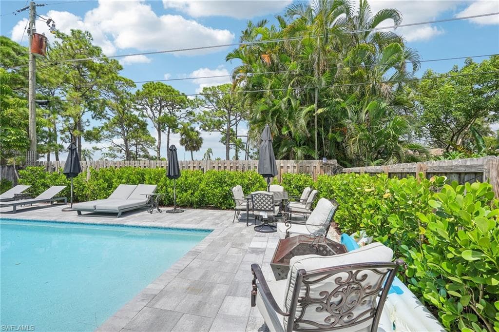 705 103rd Ave N, Naples, FL 34108-31
