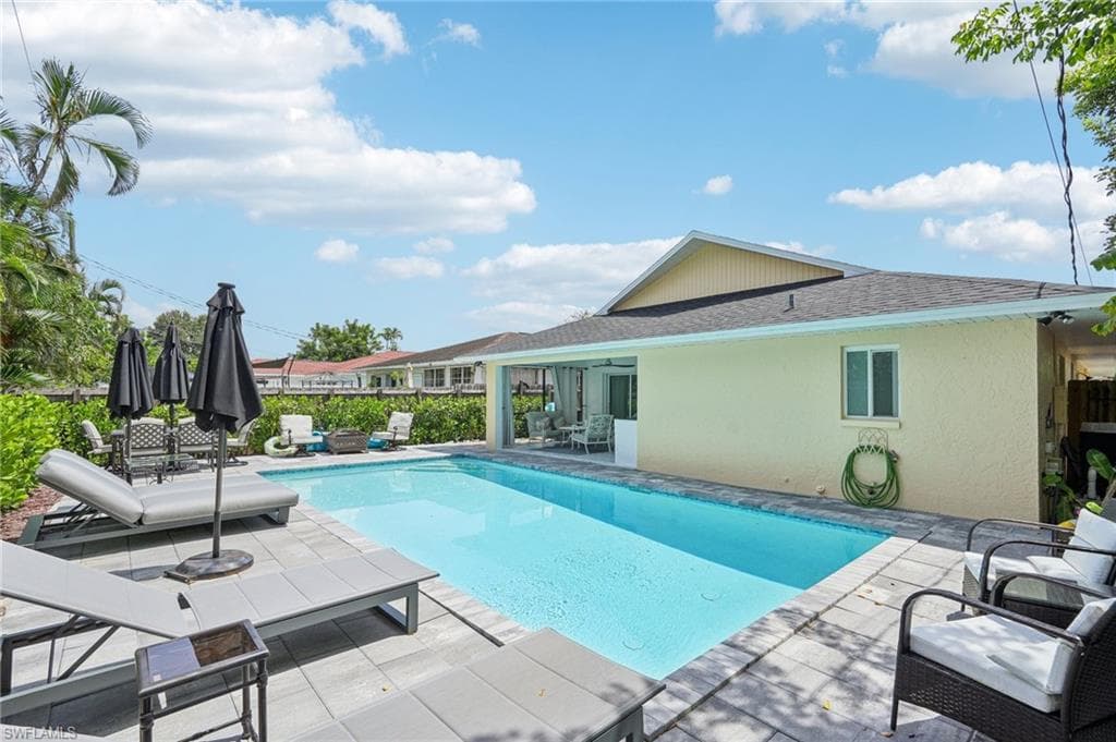 705 103rd Ave N, Naples, FL 34108-32