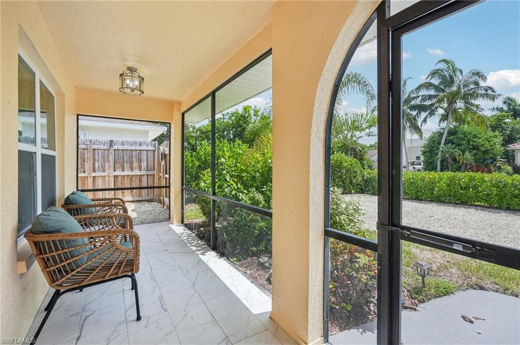 705 103rd Ave N, Naples, FL 34108-7