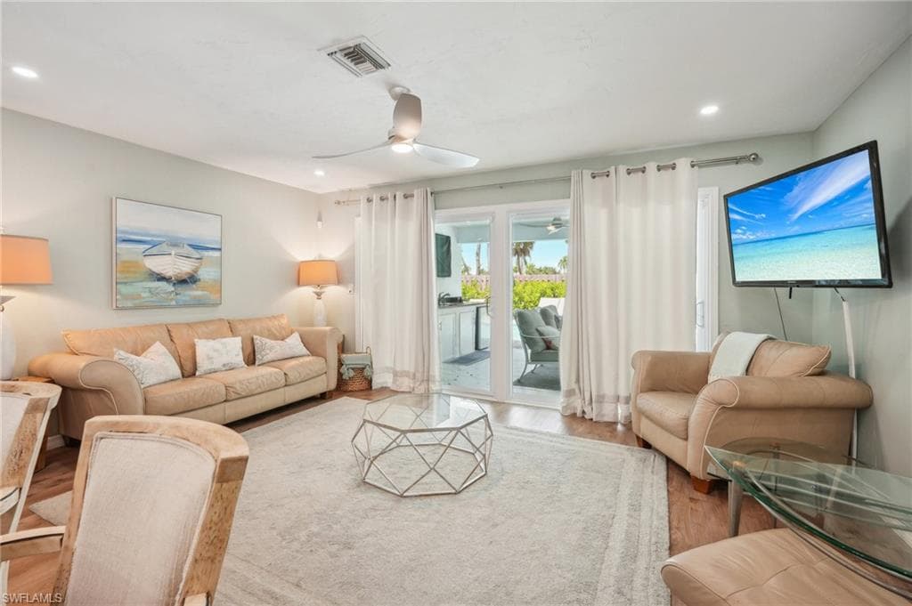 705 103rd Ave N, Naples, FL 34108-8