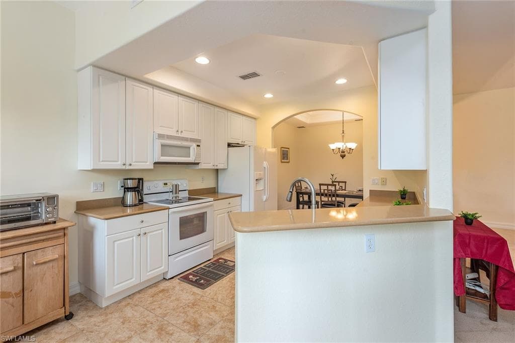 6031 Jonathans Bay Cir 401, Fort Myers, FL 33908-8