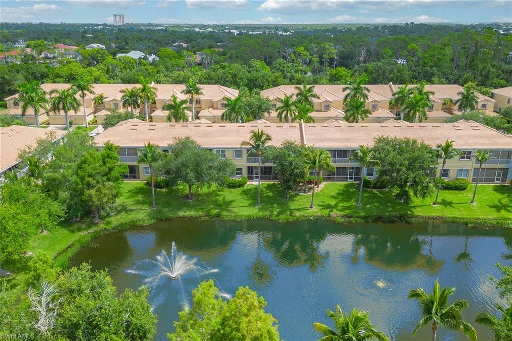 6031 Jonathans Bay Cir 401, Fort Myers, FL 33908-27
