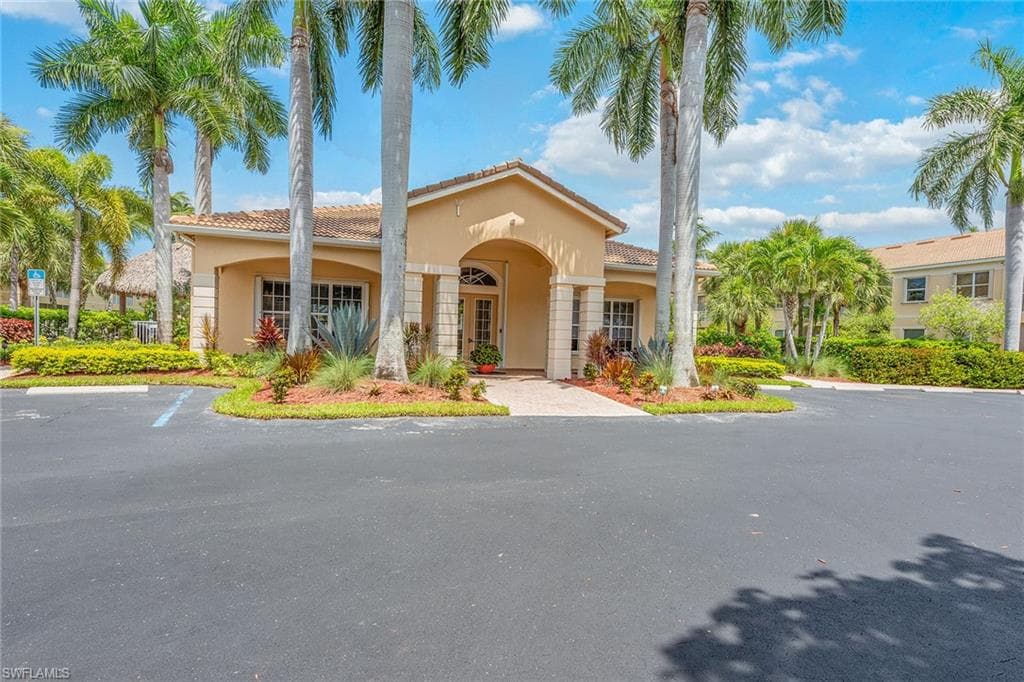 6031 Jonathans Bay Cir 401, Fort Myers, FL 33908-33