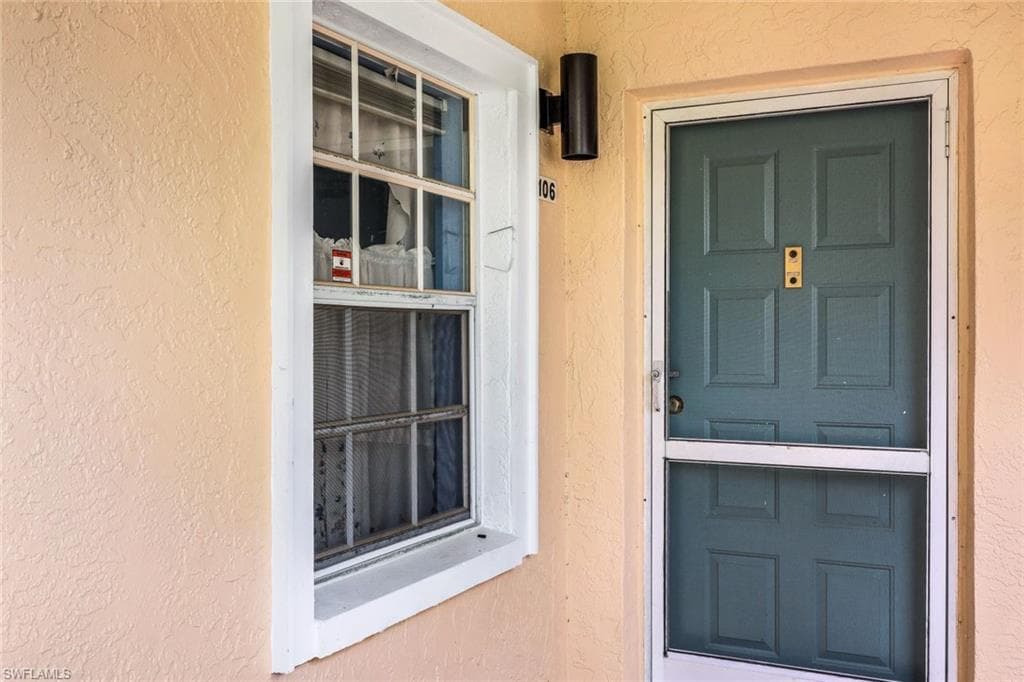 1704 Kings Lake Blvd 7, Naples, FL 34112-5