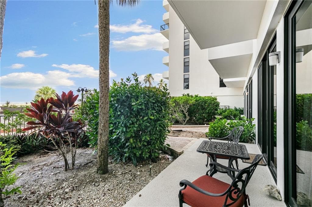 180 Seaview Ct 105, Marco Island, FL 34145-17