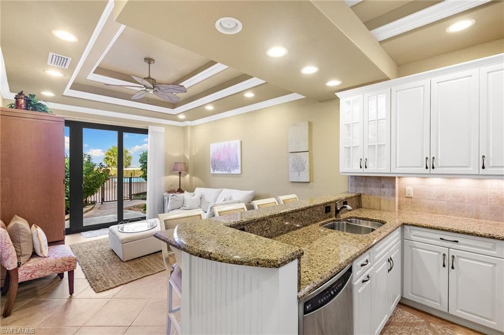 180 Seaview Ct 105, Marco Island, FL 34145-6