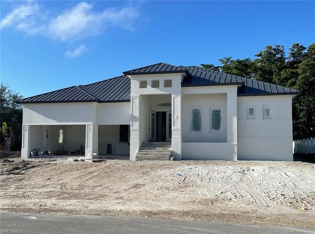 82 Tahiti Rd, Marco Island, FL 34145-12